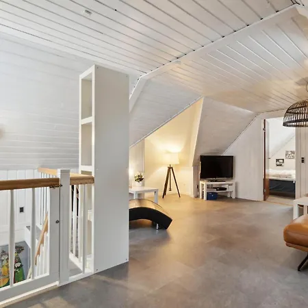 5 Bedroom Stunning In *