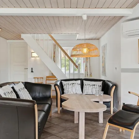 5 Bedroom Stunning In Tatil Evi Blåvand